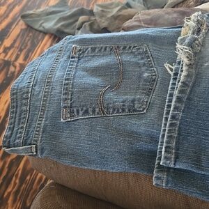 Low size bootcut jeans